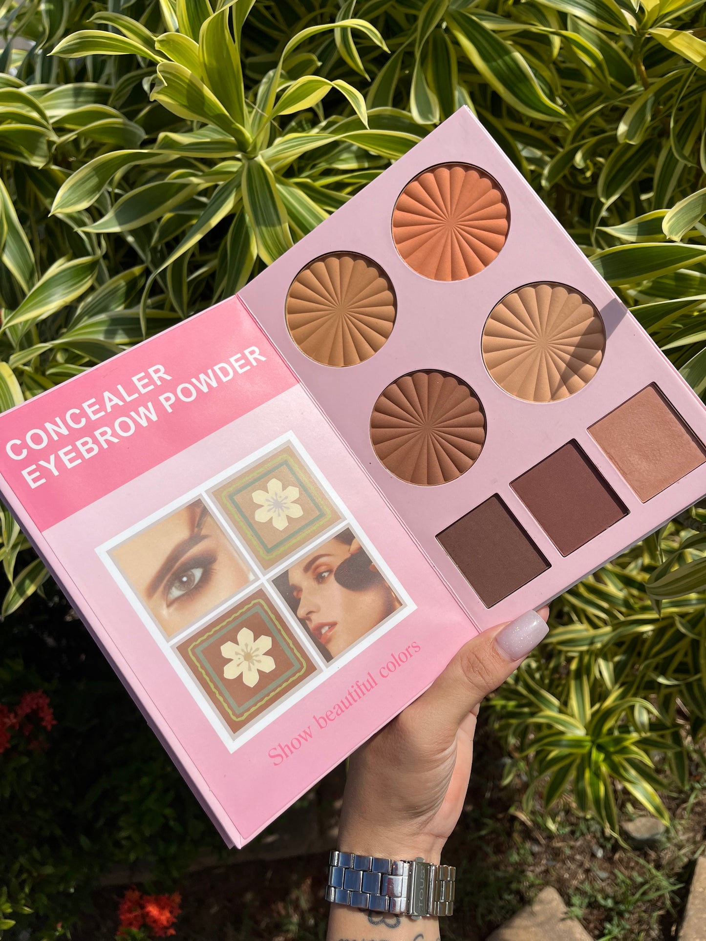 •Eyeshadow Book Palette
